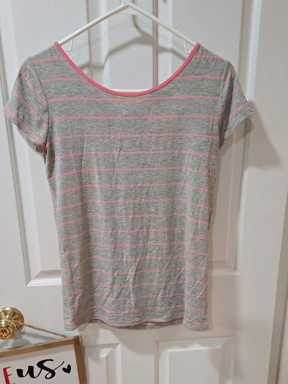 Loveappella Gray Tee with Pink Stripes, Sixe XS